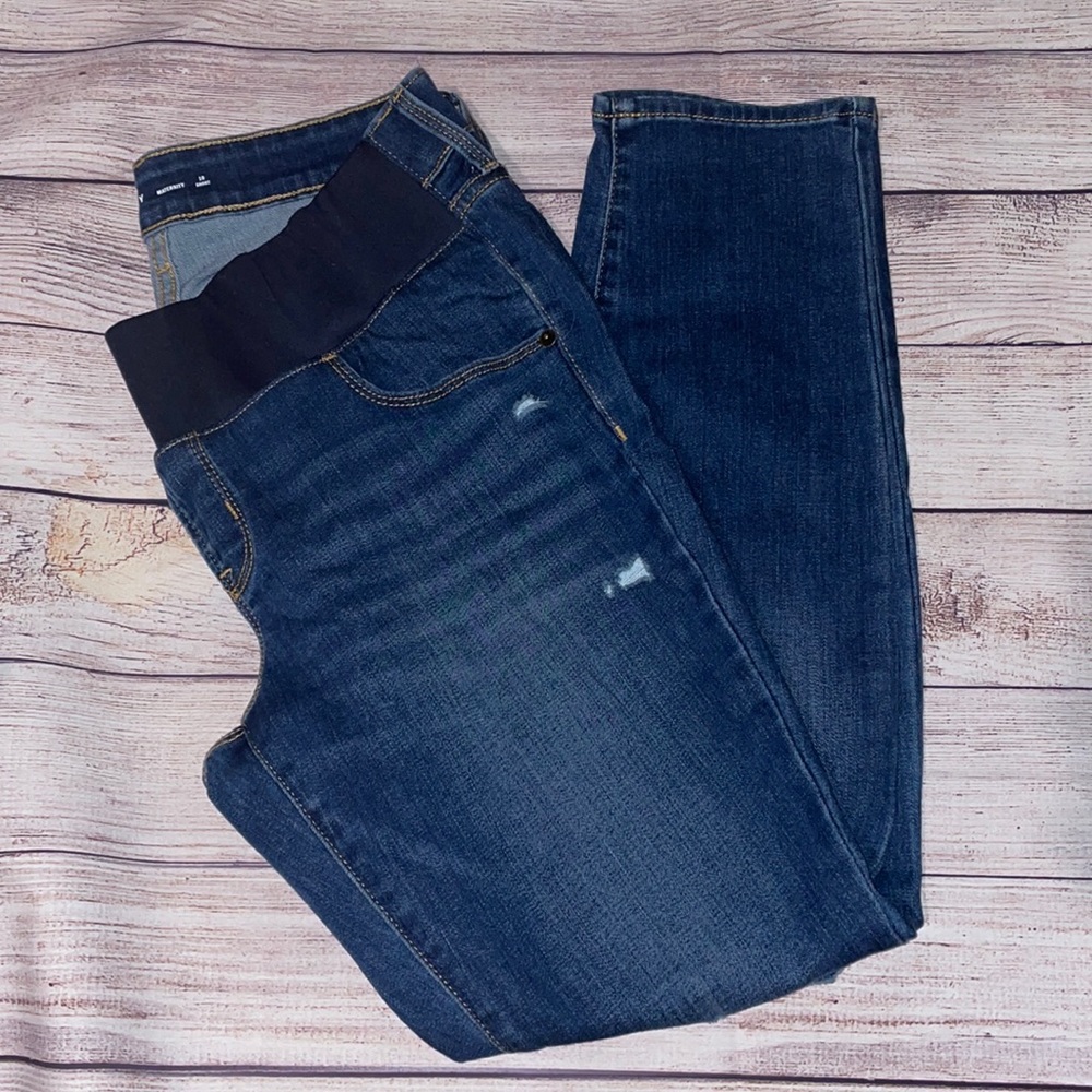 Women’s Old Navy size 10 short Maternity jeans. Dark wash.